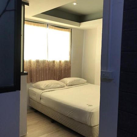 Rod Fai Fah Apartment Bangkok Exteriér fotografie